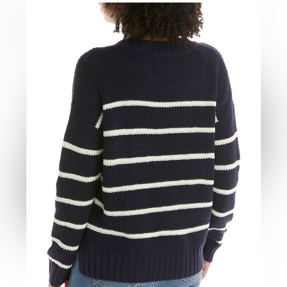 Sweater - Picture 2 of 8